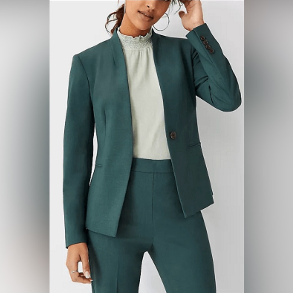 NWT VINTAGE EMILY Women's Forest Green Blazer.. 257-Hanger